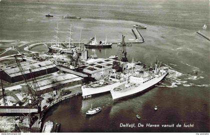 Delfzijl Delfzyl NL De Haven vanuit de lucht