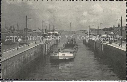 Ijmuiden Zuidersluis Schleuse Frachtkahn