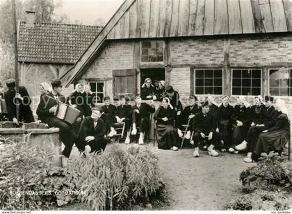 Ootmarsum Boerendanseres Bauerntaenzer Musikinstrument