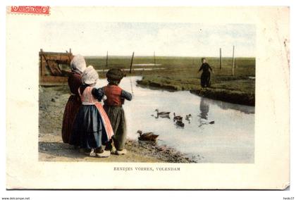 Pays Bas - Eendjes voeren - Volendam