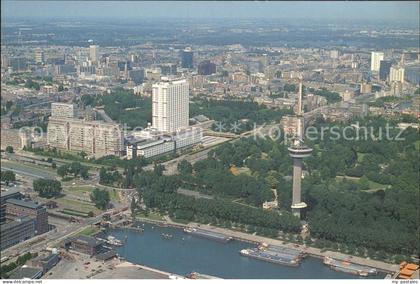 Rotterdam De grootste haven ter wereld met gezicht op de Euromast
