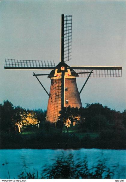 CPM Kinderdijk Holland Moulin a vent
