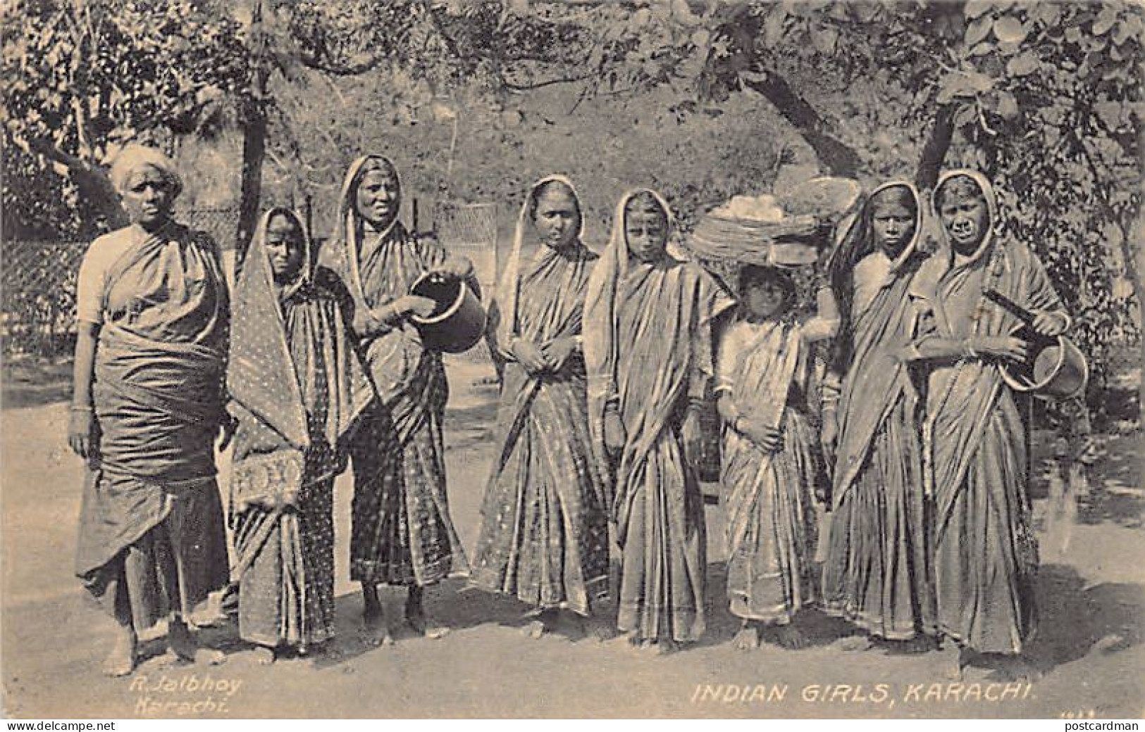 Pakistan - KARACHI - Indian girls