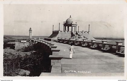 Pakistan - KARACHI - Clifon - REAL PHOTO - Publ. unknown