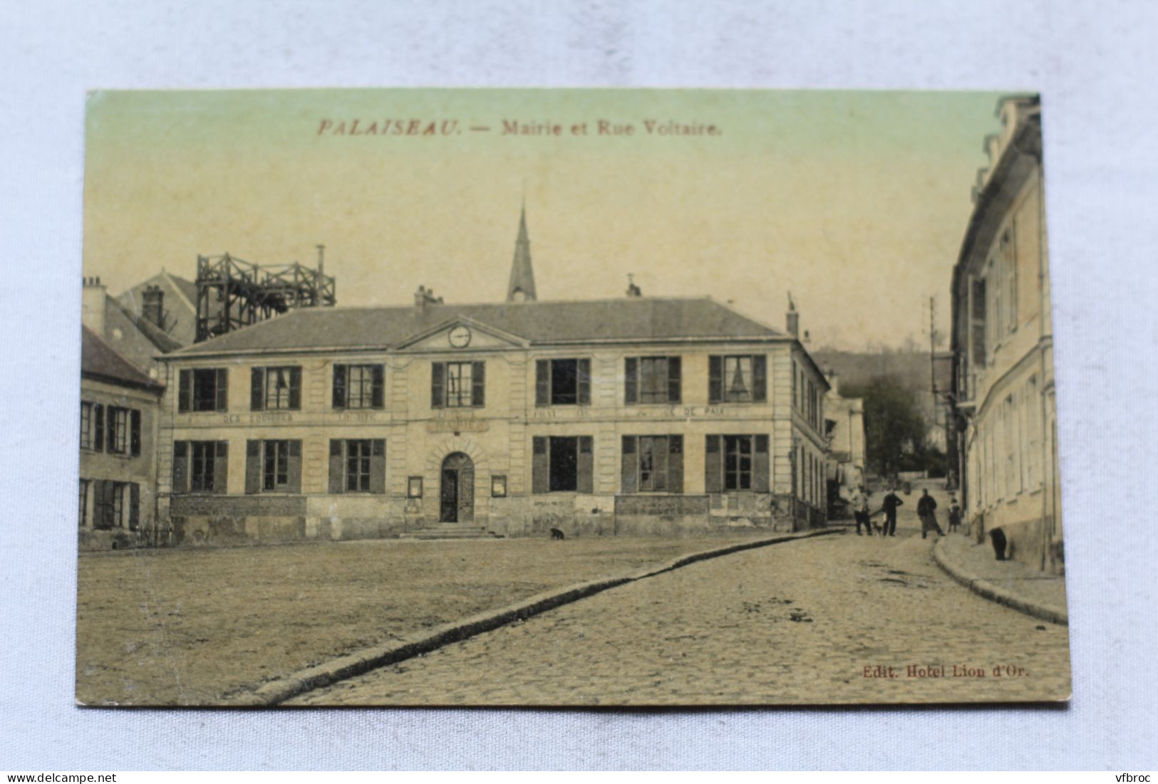 Palaiseau, mairie et rue Voltaire, Essonne 91