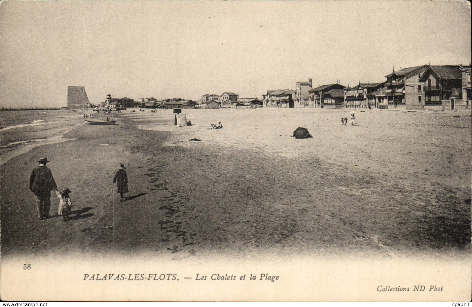 Palavas les Flots CPA les chalets et la plage