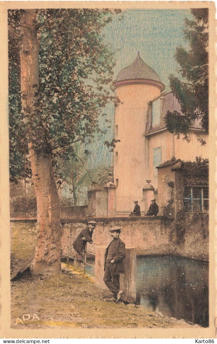 pampelonne * rue et le portail de la ville * villageois