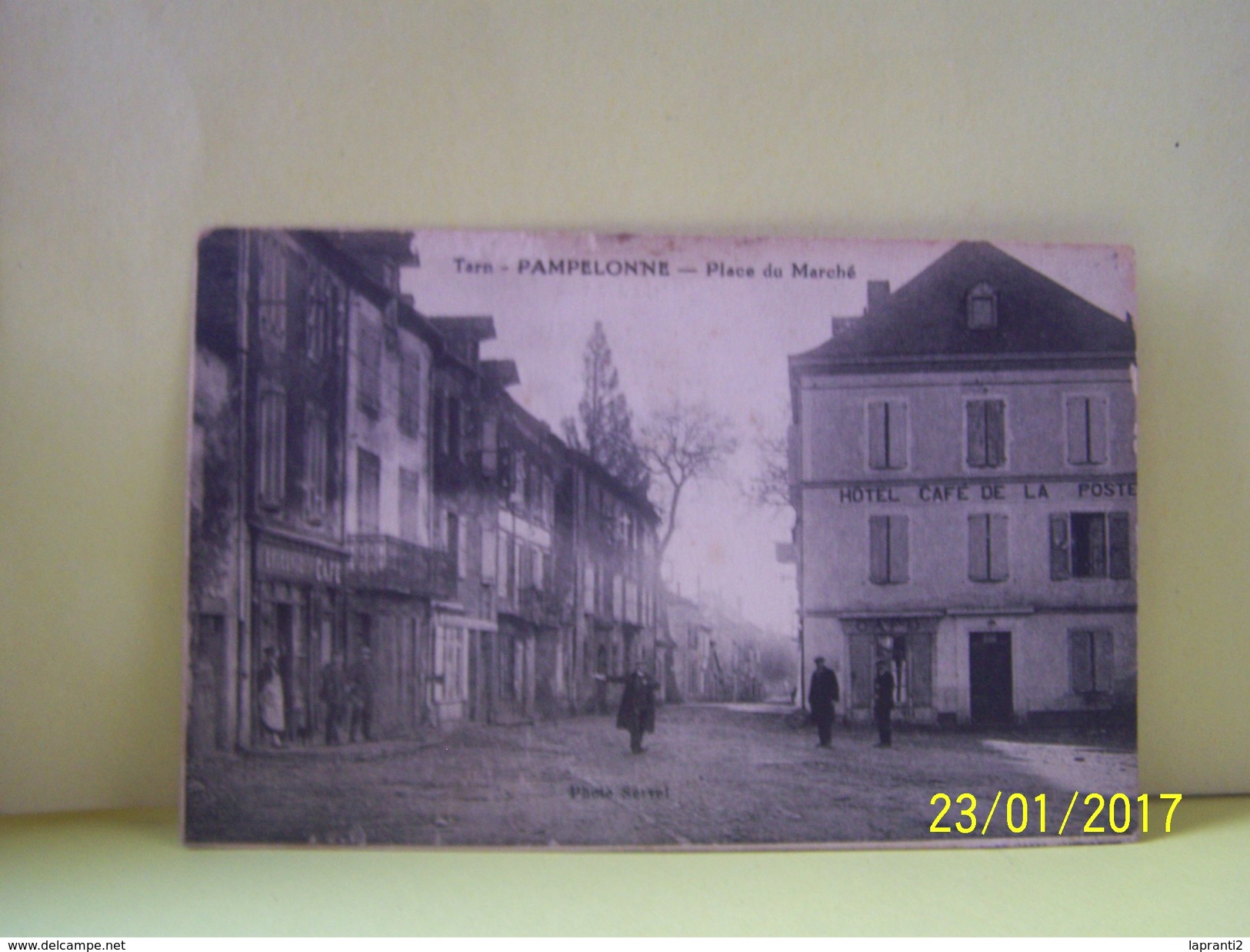 PAMPELONNE (TARN) LES COMMERCES. LES MAGASINS. PLACE DU MARCHE