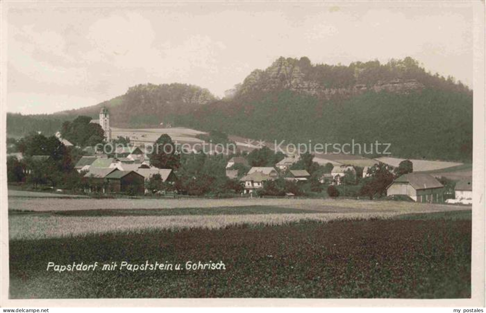 Papstdorf Gohrisch Koenigstein Sachsen mit Papststein und Gohrisch