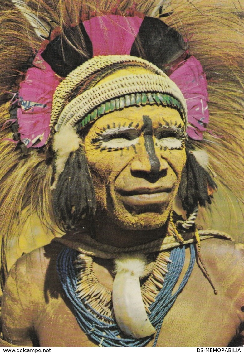 Papua New Guinea - Man from Nodofonoyufa Asaro Valley