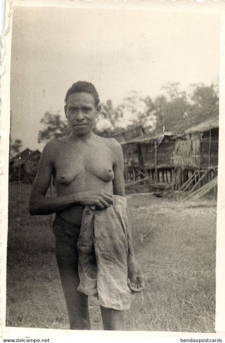Papua New Guinea, Topless Native Woman (1920s) Real Photo