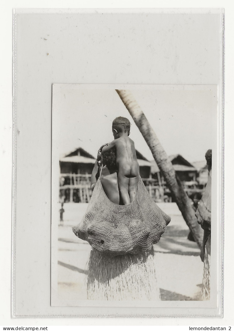 Papua.  Photo 10,5 x 7,5 cm. During cruise R.M.S. Oronsay June 1937 to Port Moresby *
