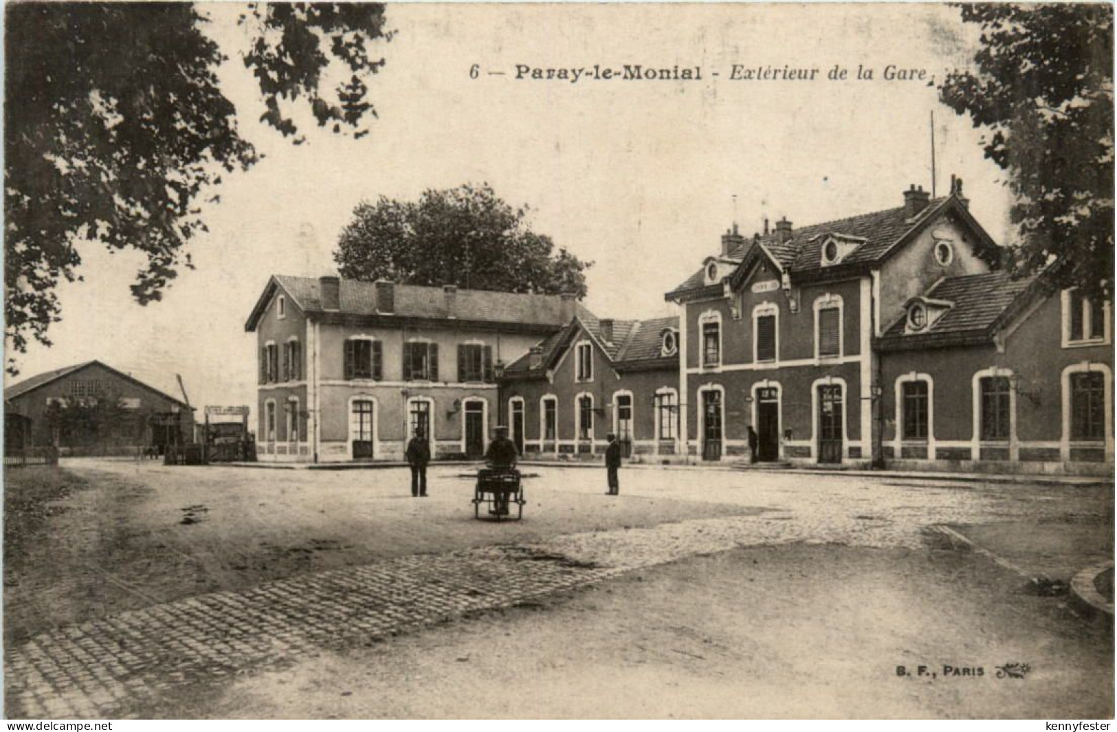 Paray le Monial - Exterieur de la Gare
