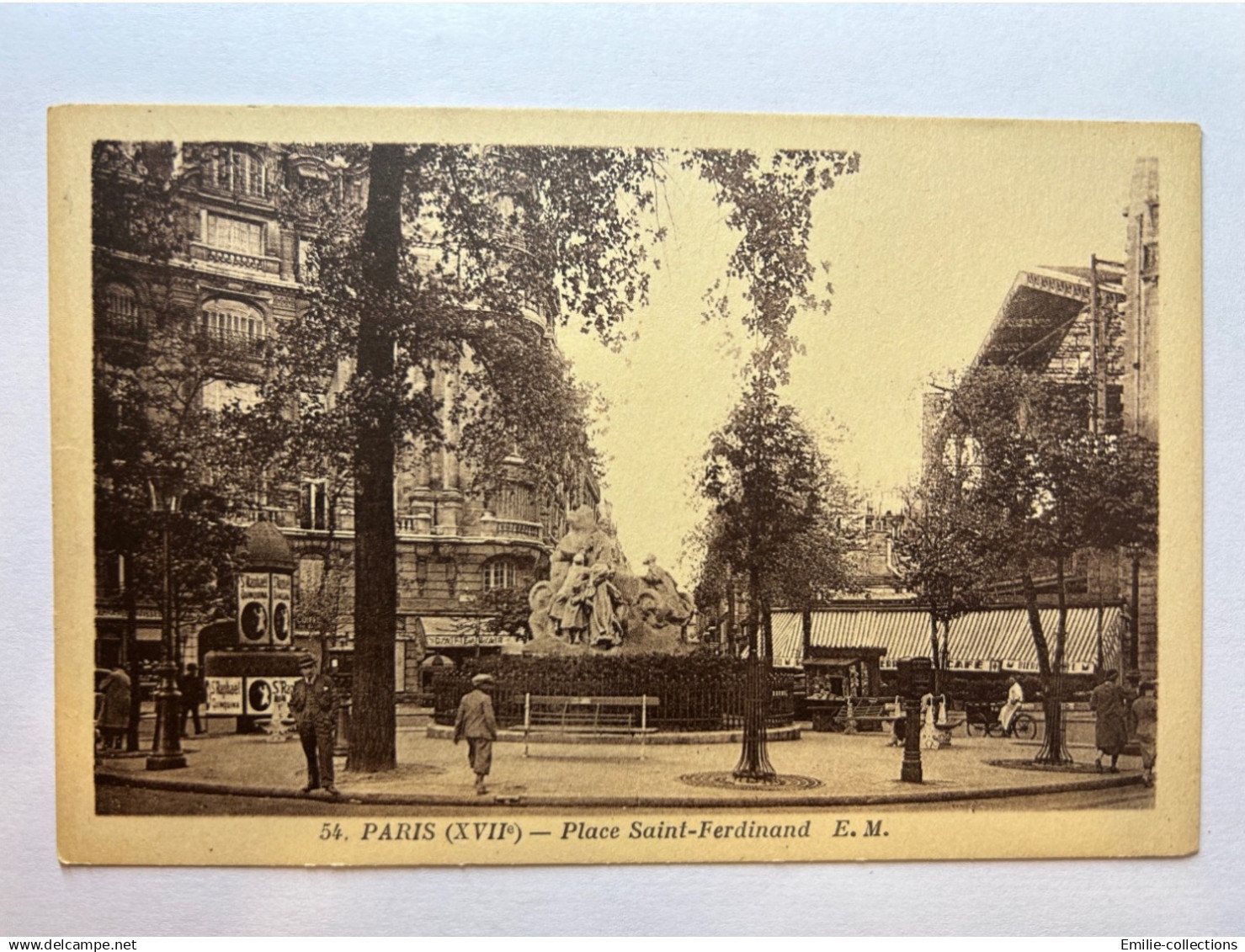 PARIS 17 - PLACE SAINT FERDINAND