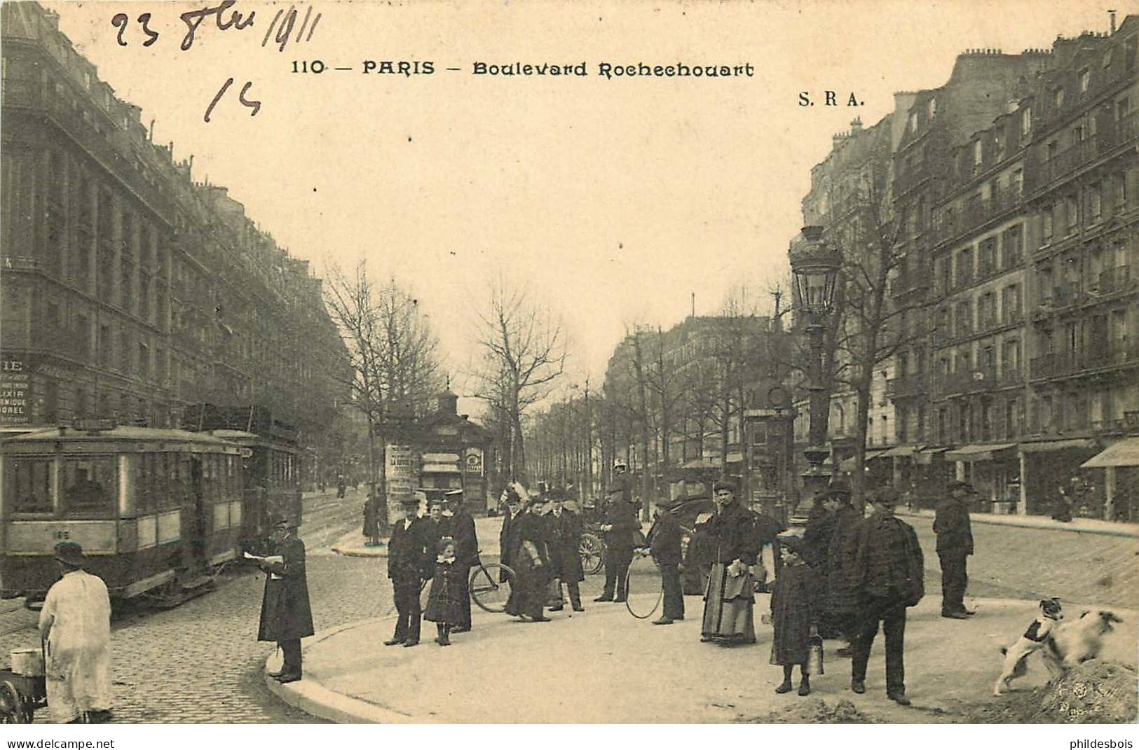 PARIS 18 eme arrondissement  boulevard Barbes Rochechouard  TRAMWAY