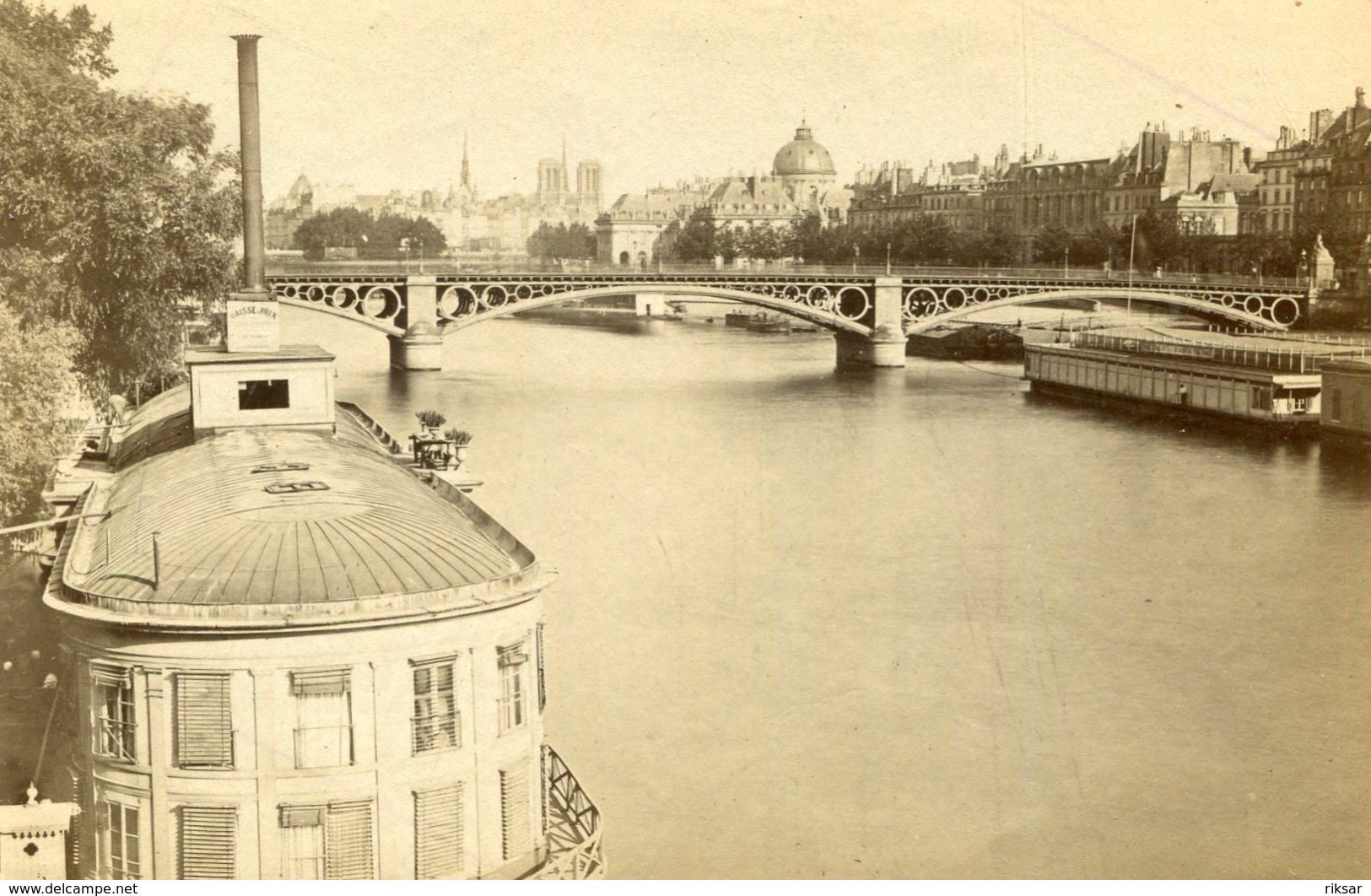 PARIS(1er ARRONDISSEMENT) PHOTO(BATEAU PENICHE)