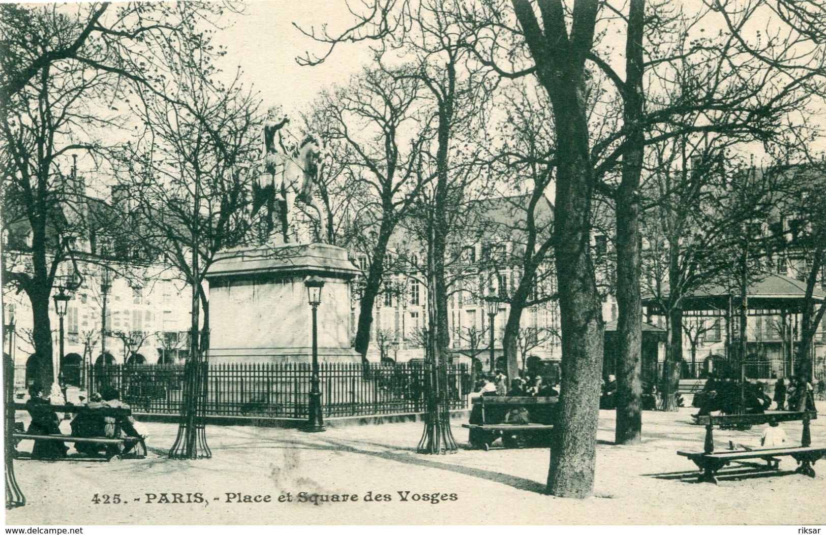 PARIS(4em ARRONDISSEMENT) KIOSQUE