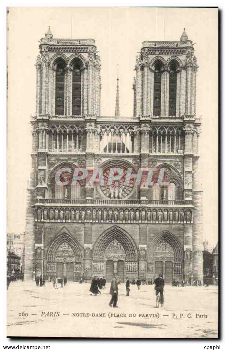 Paris CPA Notre Dame (place du parvis)