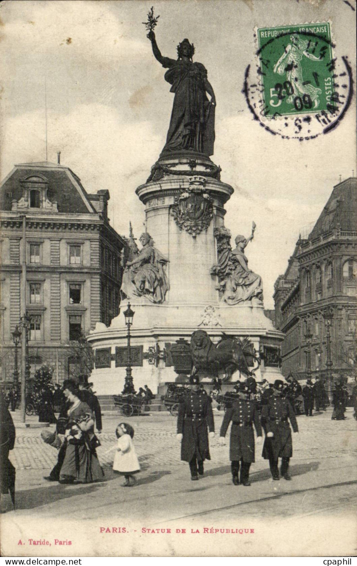 Paris CPA Statue de la Republique
