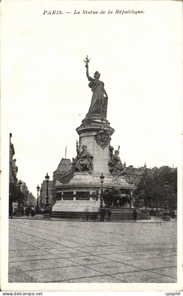 Paris CPA Statue de la Republique