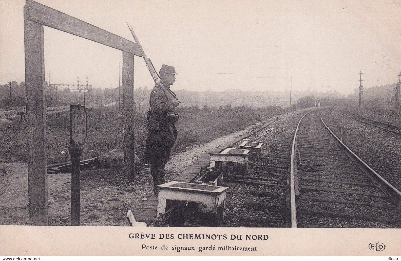 PARIS(GREVE DES CHEMINOTS DU NORD 1910)