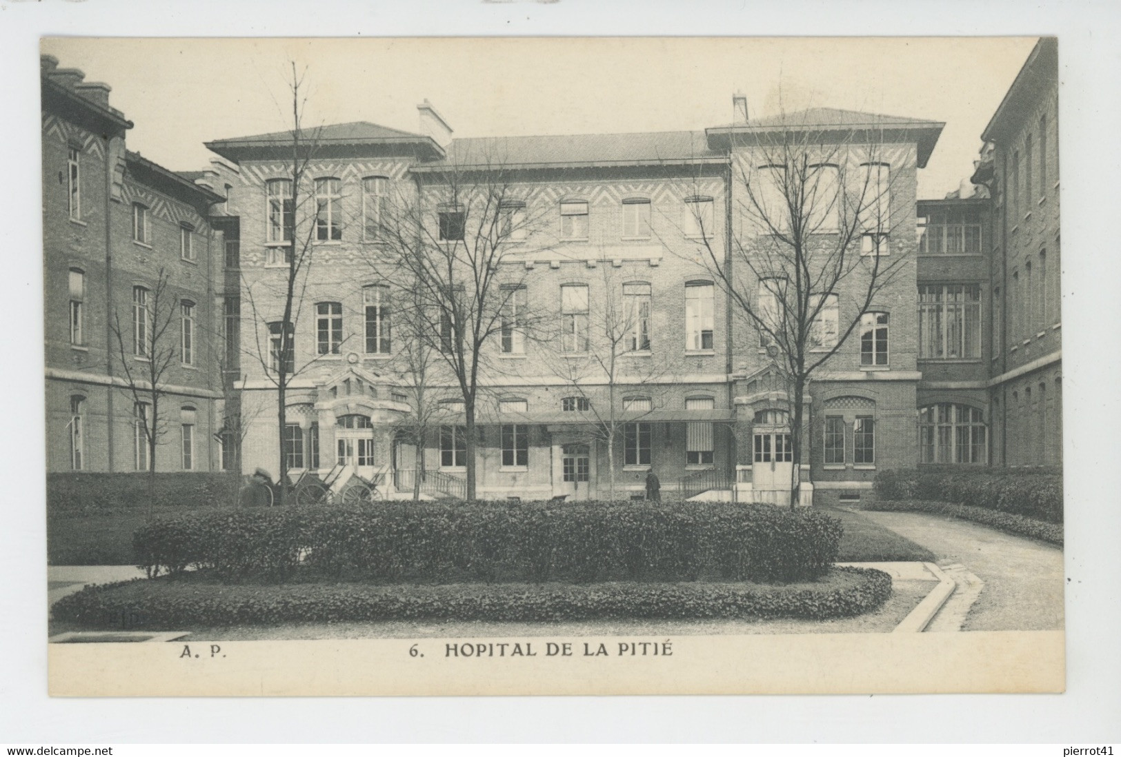 PARIS - HOPITAL DE LA PITIE