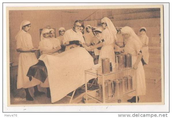 PARIS - Hôpital, infirmière, Croix Rouge