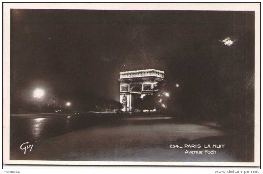 PARIS la nuit - Avenue Foch