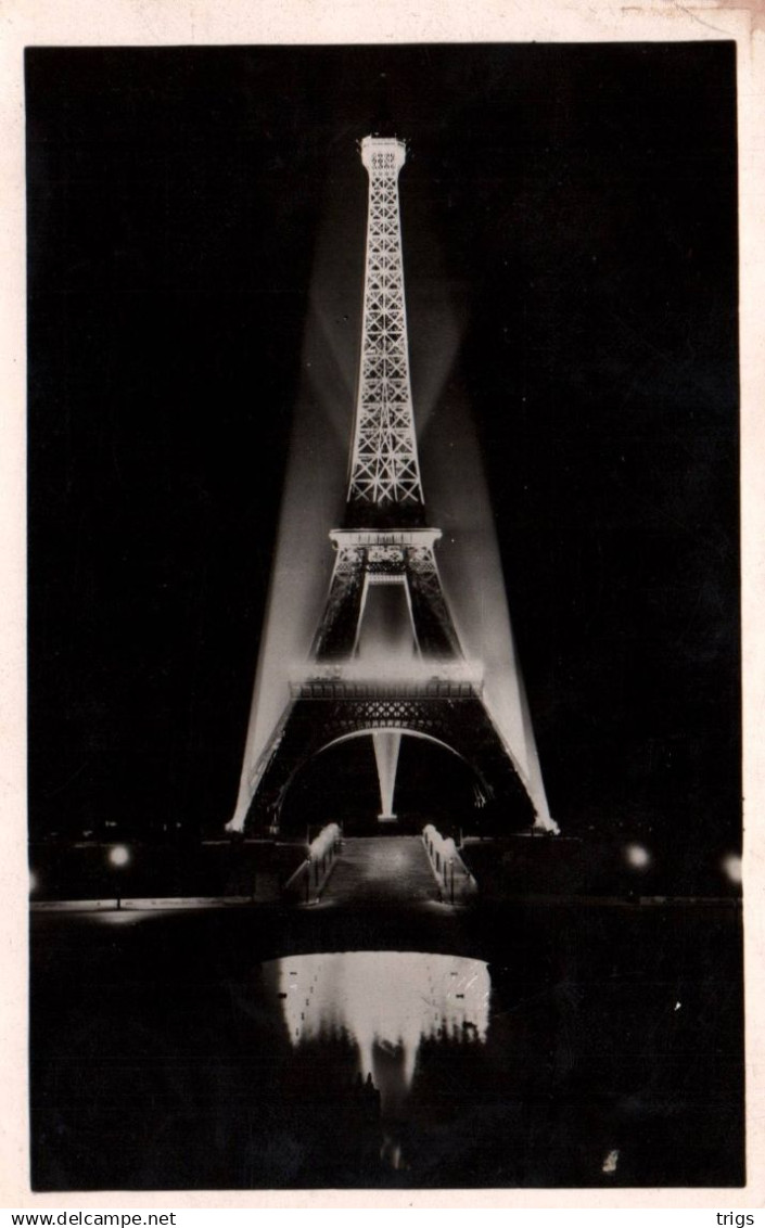 Paris - la Tour Eiffel illuminée