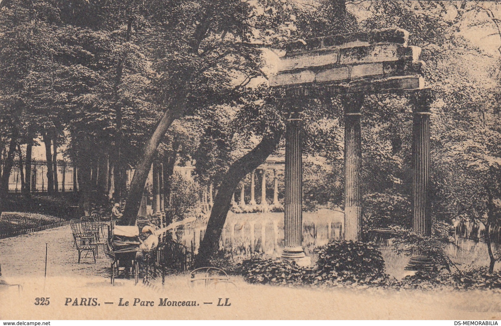 Paris - Le Parc Monceau