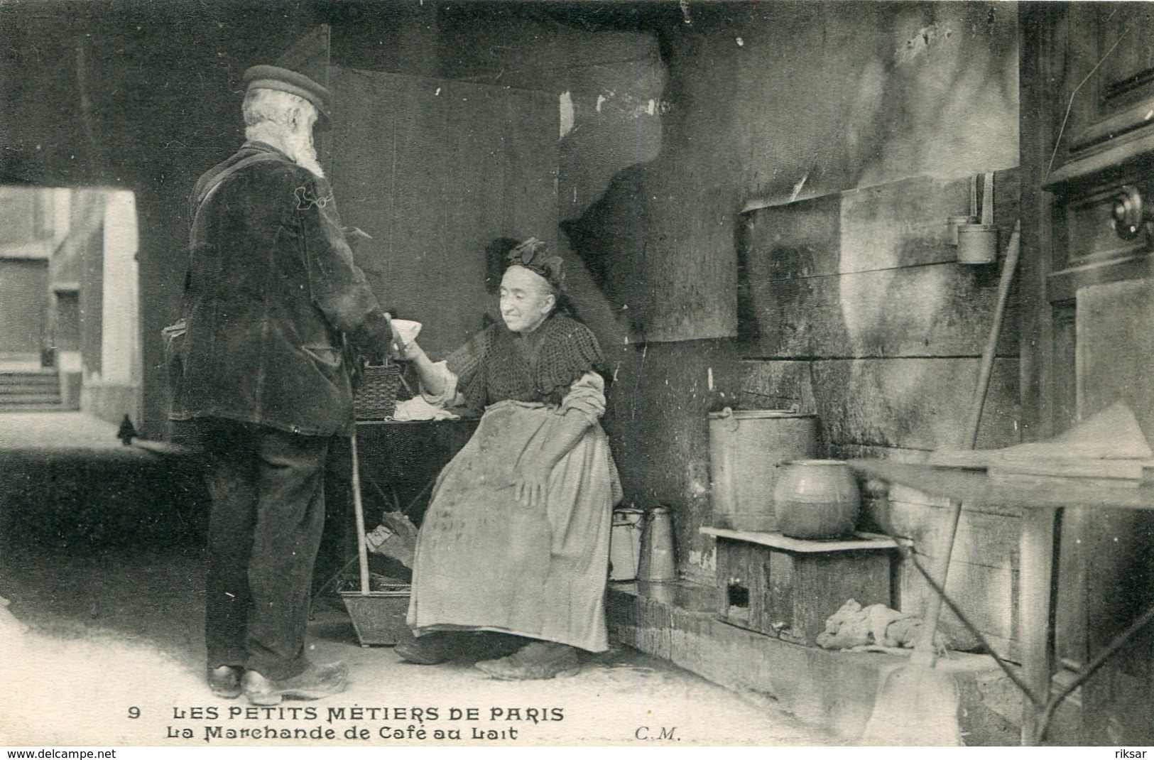 PARIS(MARCHANDE DE CAFE AU LAIT)