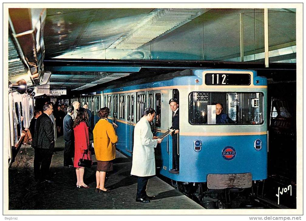 PARIS     METRO