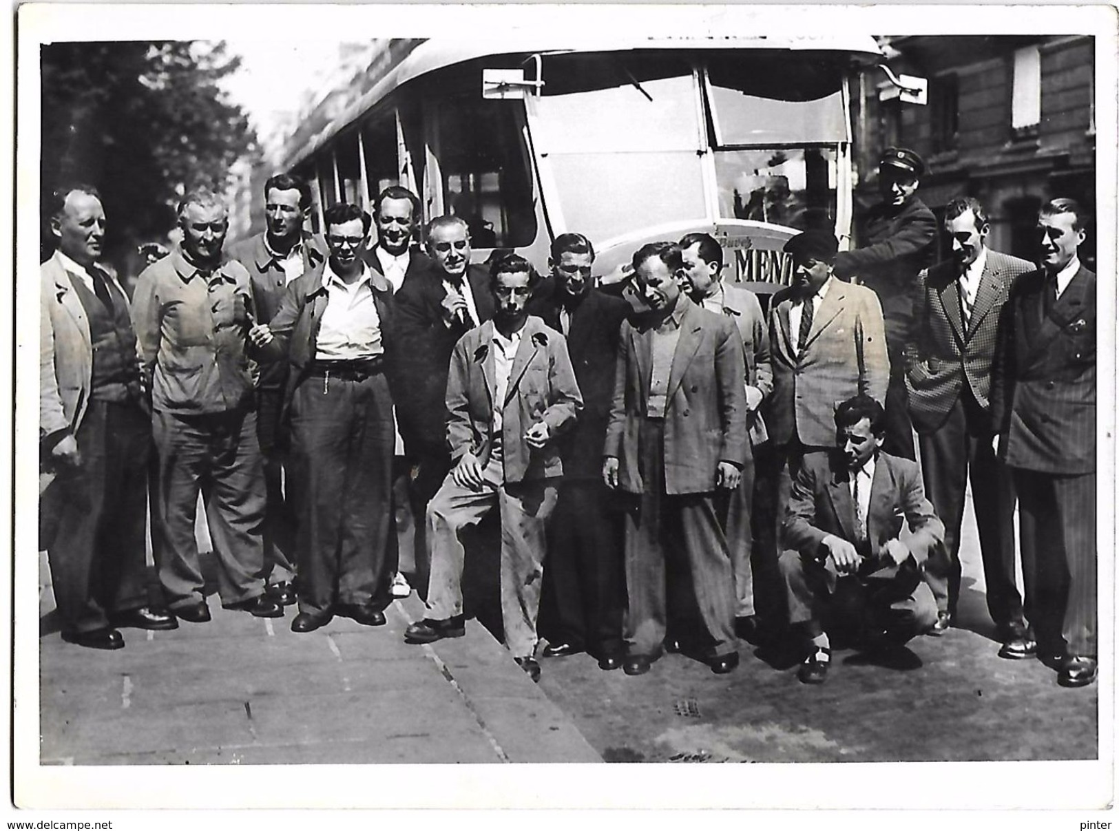 PARIS - METRO RATP - Groupe de personnes