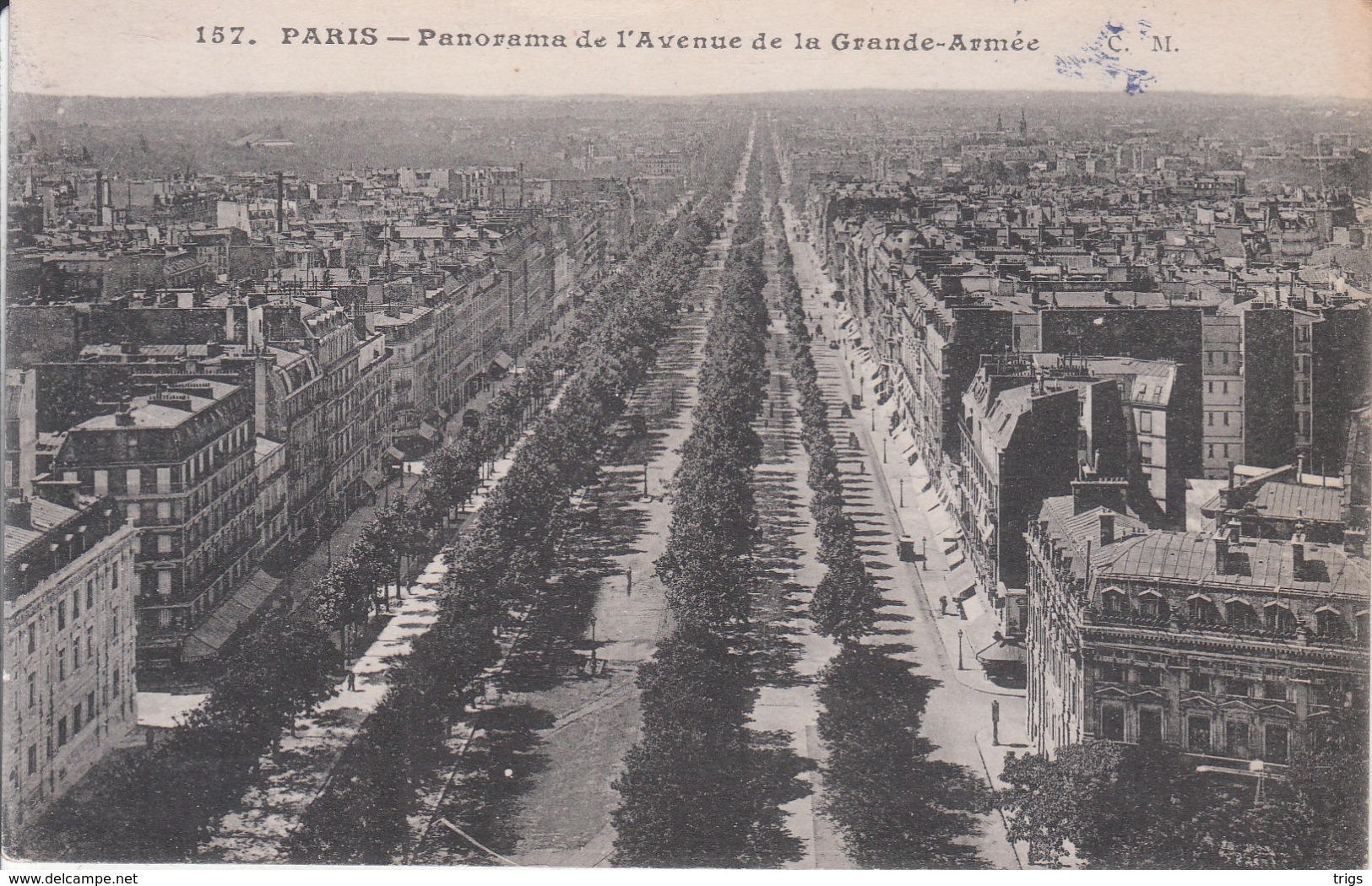Paris - Panorama de l'Avenue de la Grande Armée