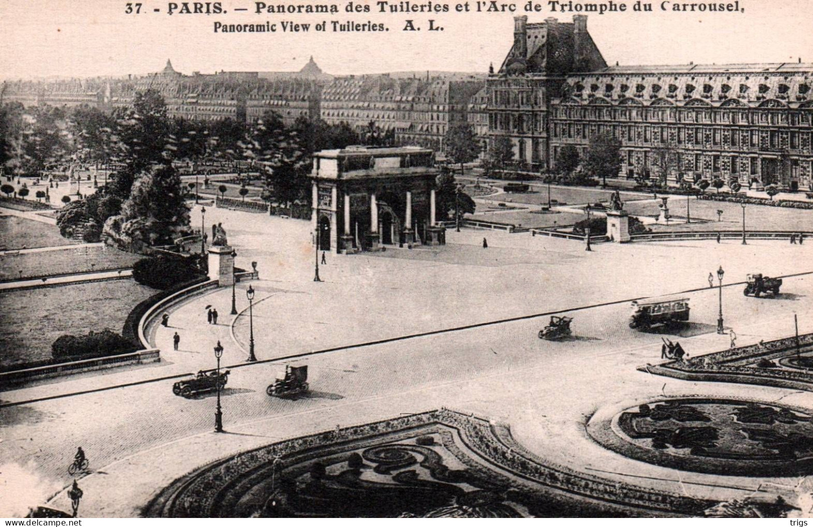 Paris - Panorama des Tuileries et l'Arc de Triomphe du Carrousel