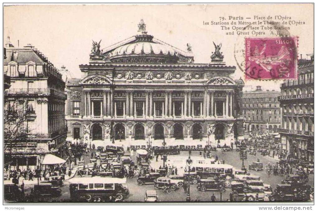 PARIS - Place de l´Opéra - Les Stations de Métro et le Théâtre de l'Opéra