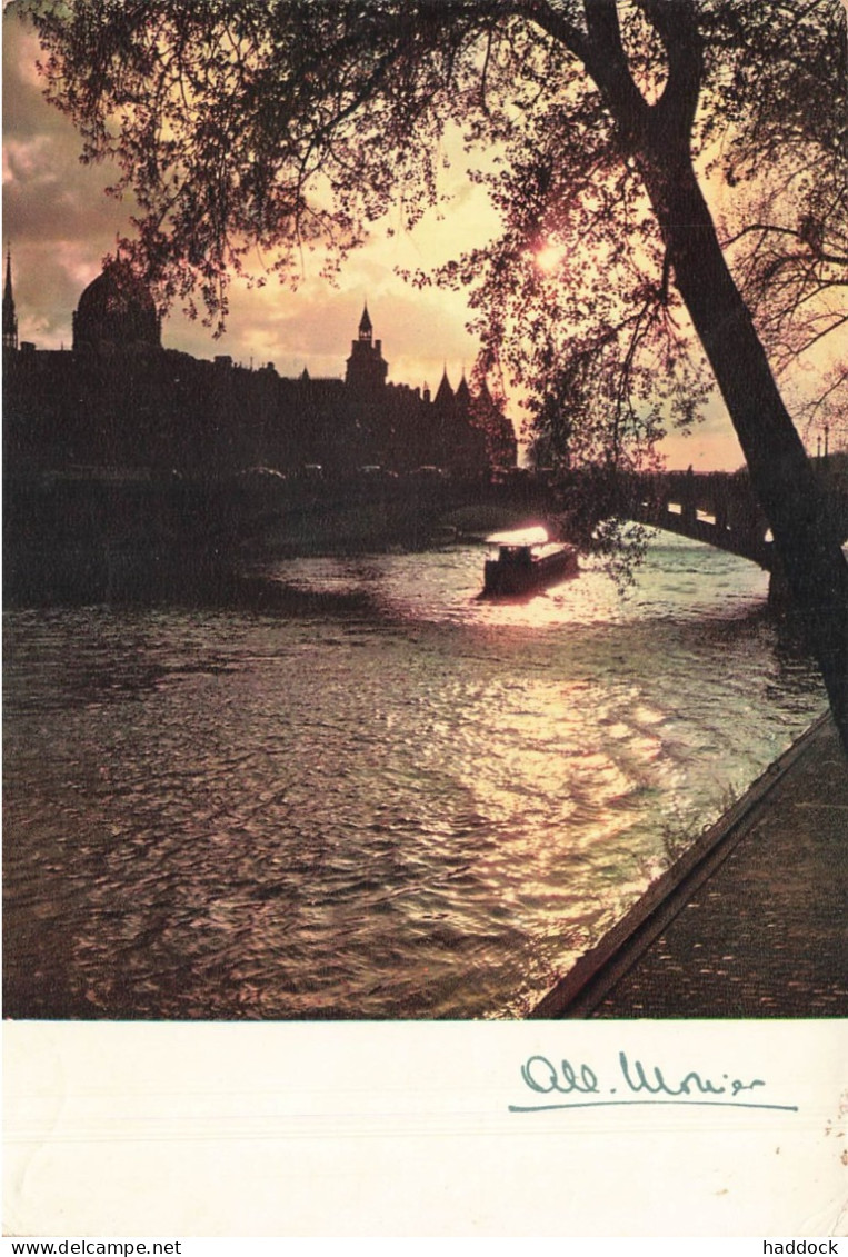 PARIS : ROMANTISME DE LA SEINE