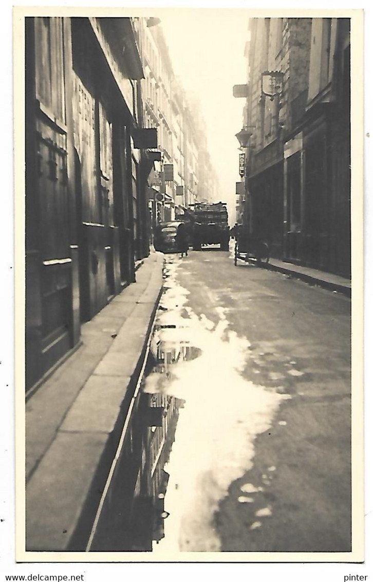 PARIS - Rue de Montmorency