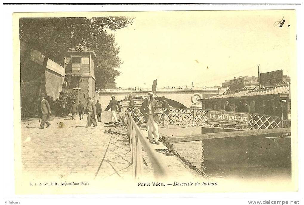 PARIS (Série Paris Vécu) - Descente de bateau