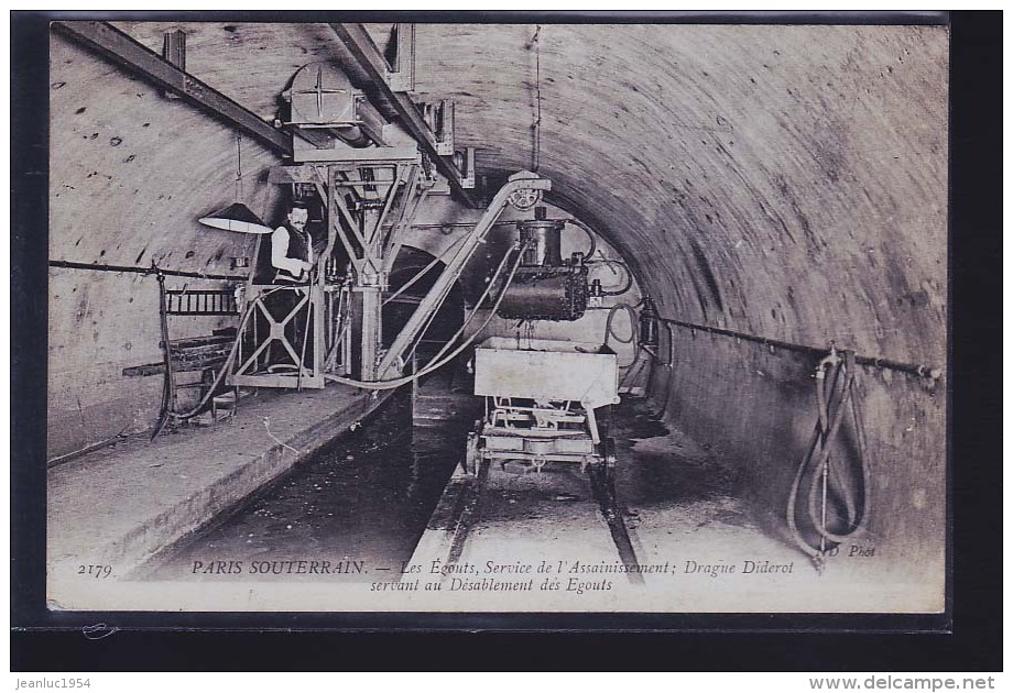 PARIS SOUTERAIN EGOUTS