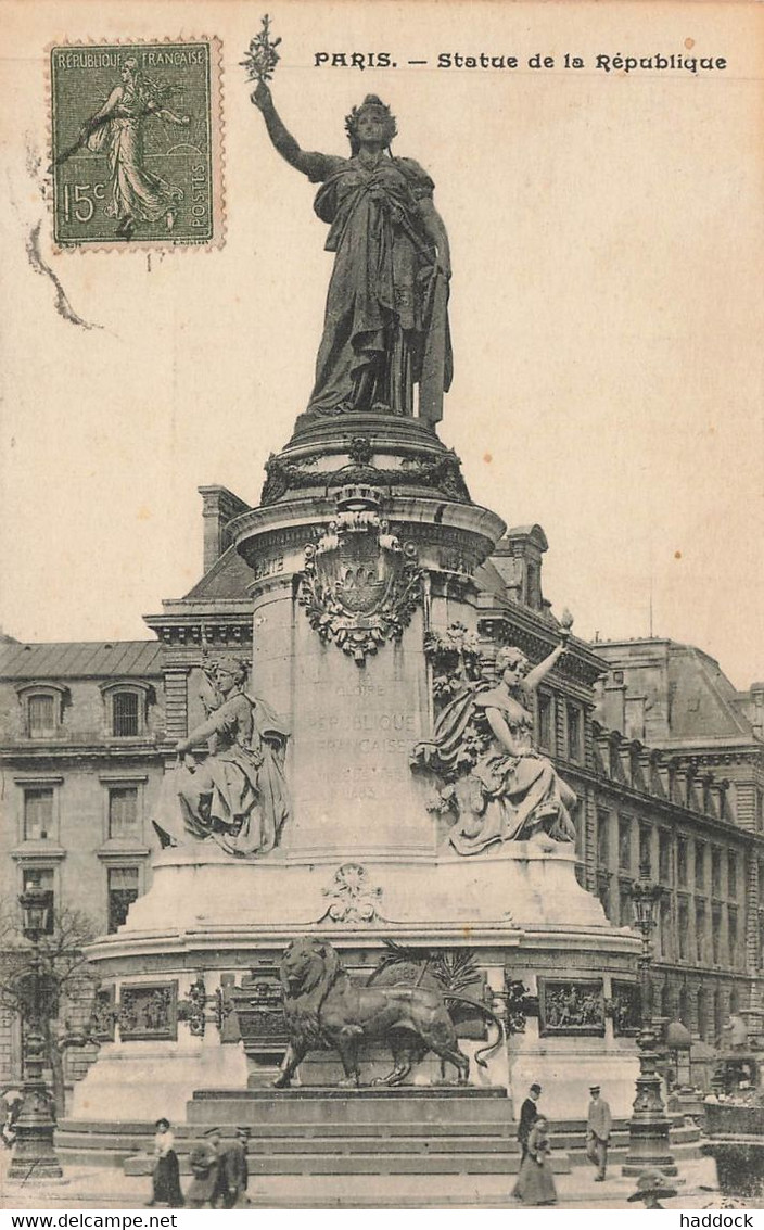 PARIS : STATUE DE LA REPUBLIQUE