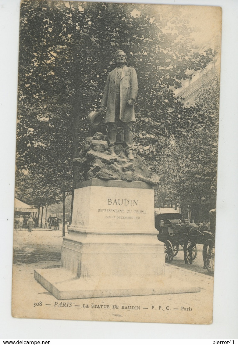 PARIS - XIème arrondissement - Statue de BAUDIN (homme politique )