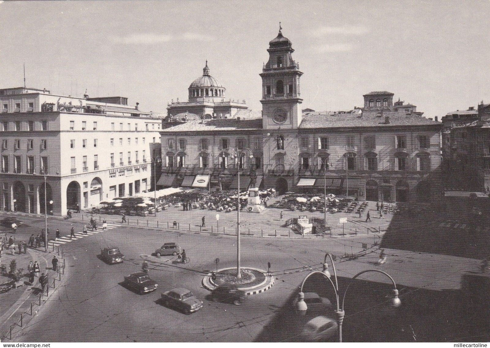 PARMA - Piazza Garibaldi