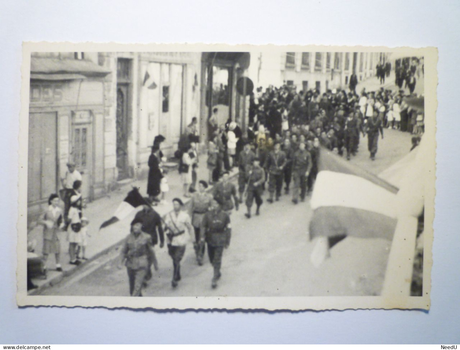 PAT - 1077  AUCH  :  Défilé à Auch  (photo)    XXX