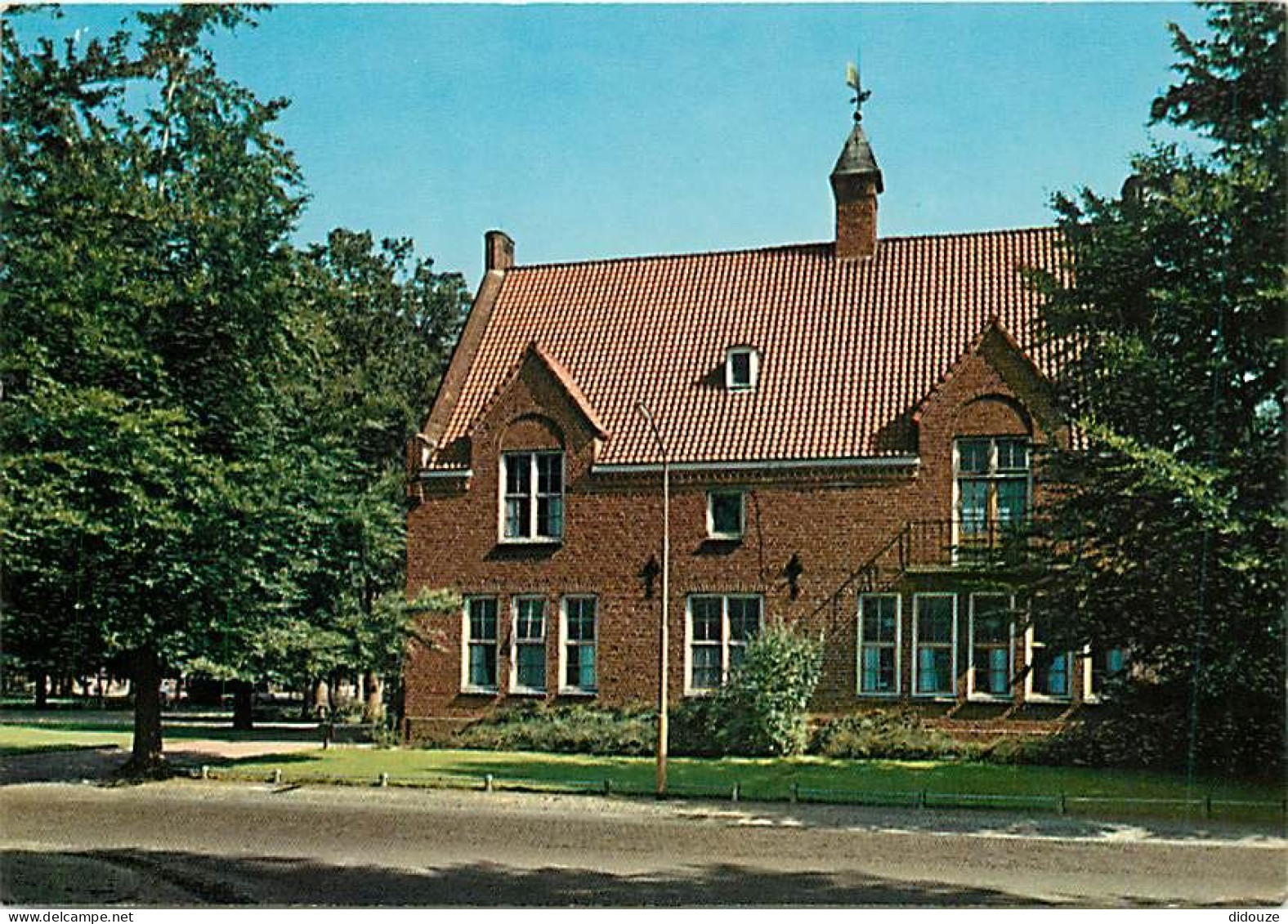 Pays-Bas - Nederland - Dwingeloo - Gemeentehuis - CPM - Voir Scans Recto-Verso