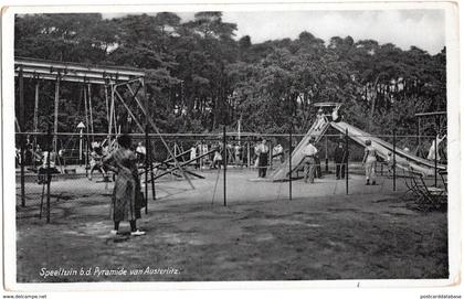 Speeltuin bij de Pyramide van Austerlitz