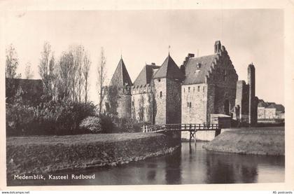 B275 Netherlands Medemblik Kasteel Radboud Castle RPPC vintage postcard