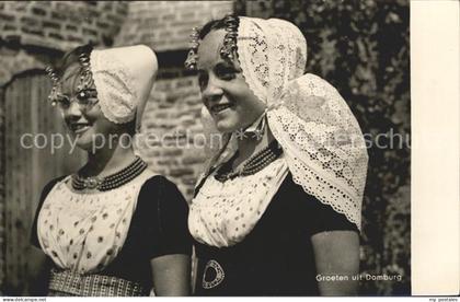 Domburg Maedchen Trachten