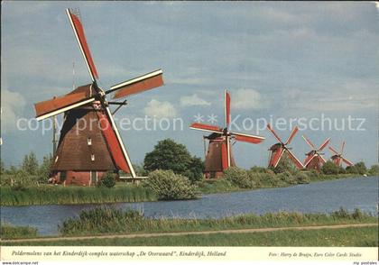 Kinderdijk Windmuehlen