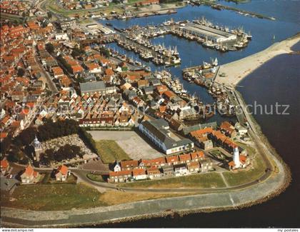 Urk Fliegeraufnahme mit Hafen